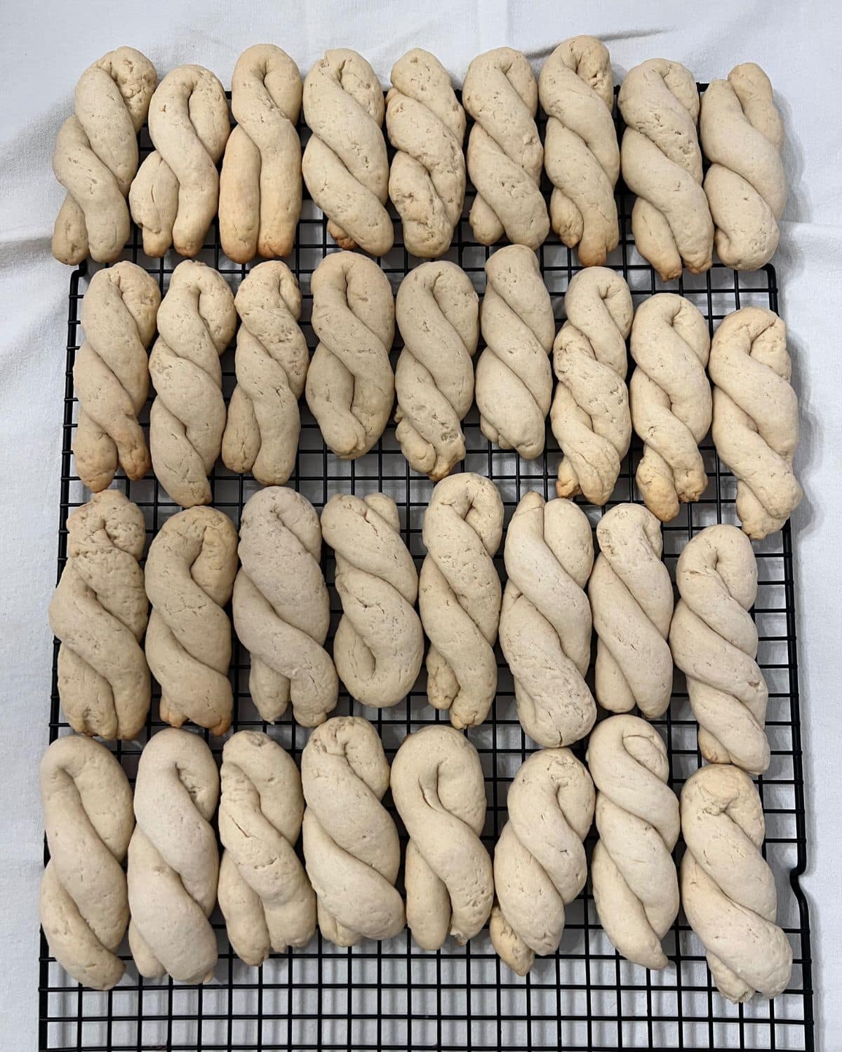 nonnas cookies on a cooking rack 