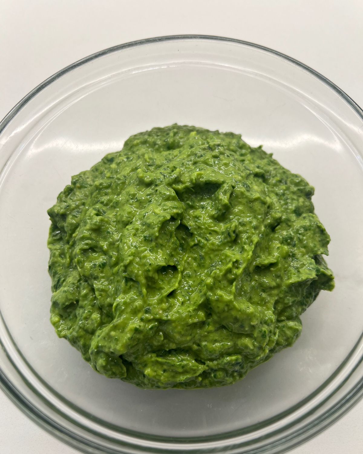 green sauce in bowl 